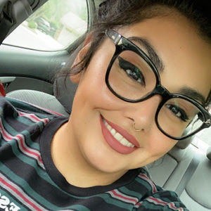 Meet your Posher, Delia